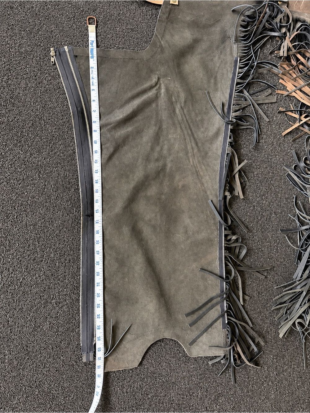 Black Leather Chaps with extenders - Picture 8 of 8